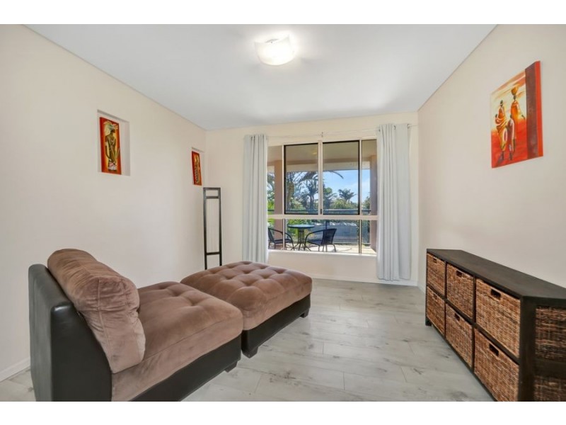 57 Nielson Avenue, Burnett Heads QLD 4670