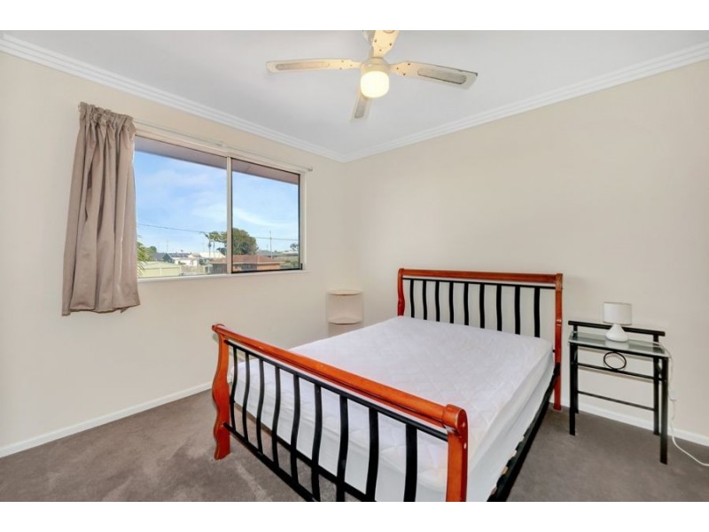 57 Nielson Avenue, Burnett Heads QLD 4670