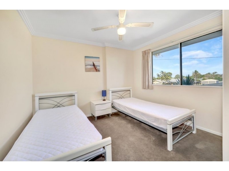 57 Nielson Avenue, Burnett Heads QLD 4670