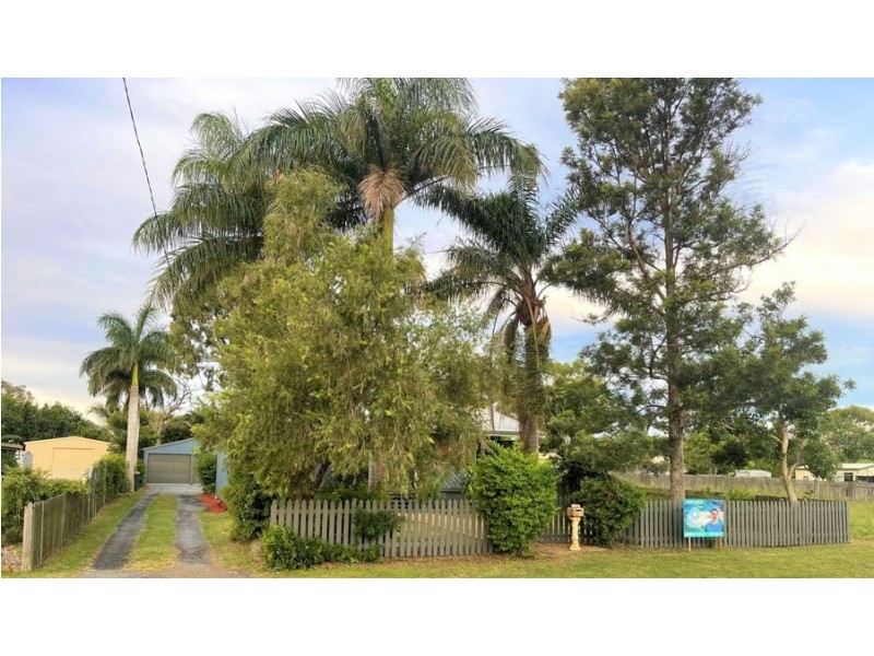 54 WAVE STREET, Burnett Heads QLD 4670