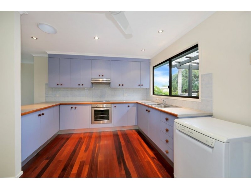 54 WAVE STREET, Burnett Heads QLD 4670