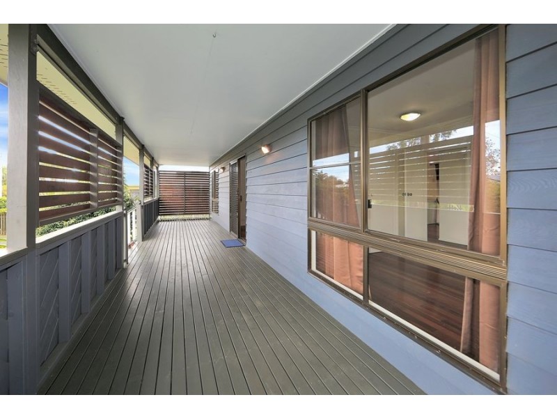 54 WAVE STREET, Burnett Heads QLD 4670