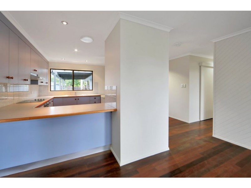 54 WAVE STREET, Burnett Heads QLD 4670