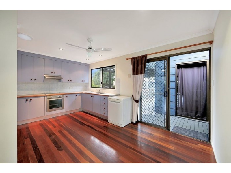 54 WAVE STREET, Burnett Heads QLD 4670