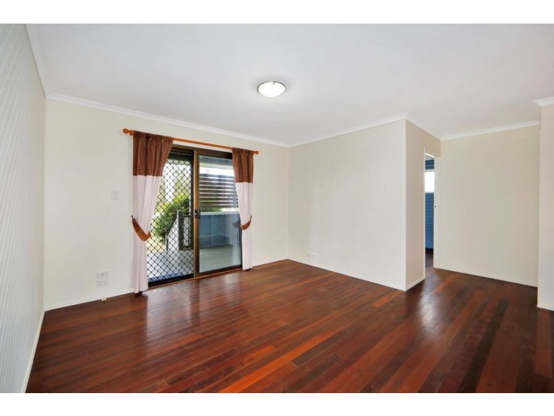 54 WAVE STREET, Burnett Heads QLD 4670