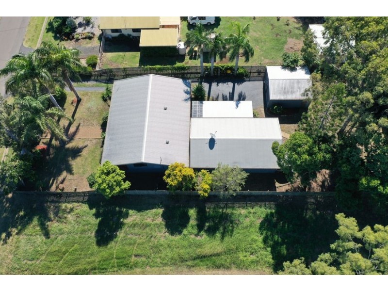 54 WAVE STREET, Burnett Heads QLD 4670