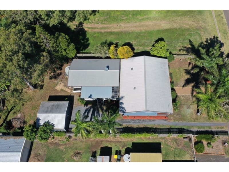 54 WAVE STREET, Burnett Heads QLD 4670