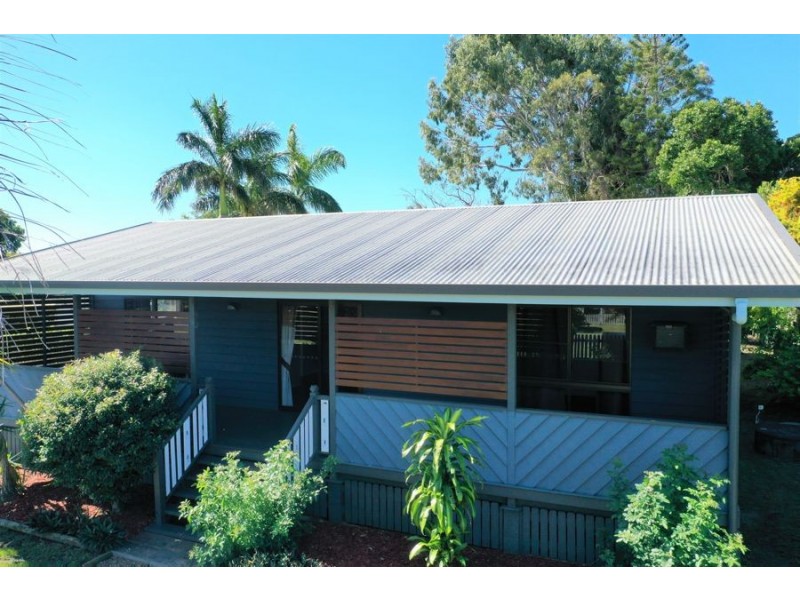 54 WAVE STREET, Burnett Heads QLD 4670