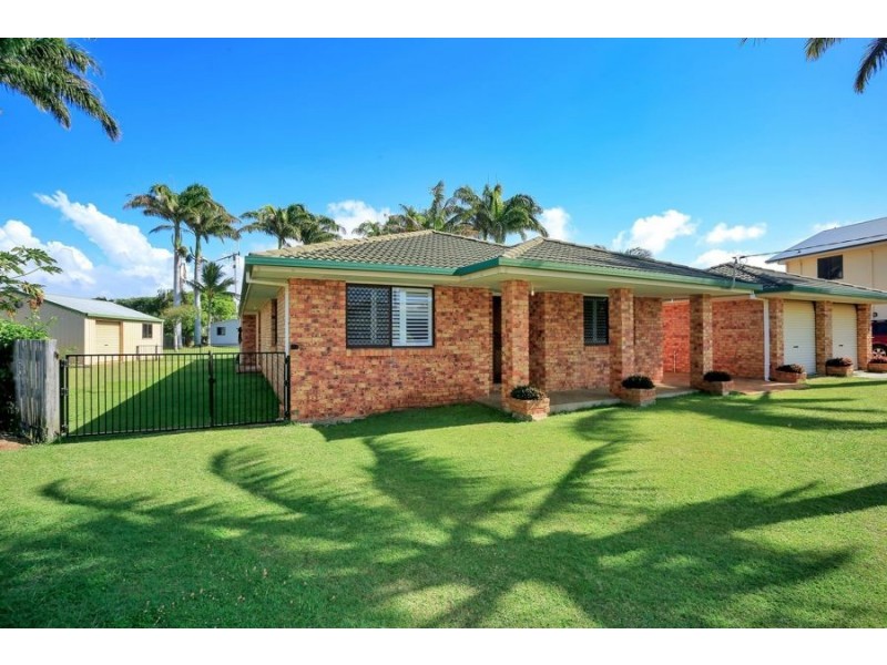 10 Corona Court, Elliott Heads QLD 4670