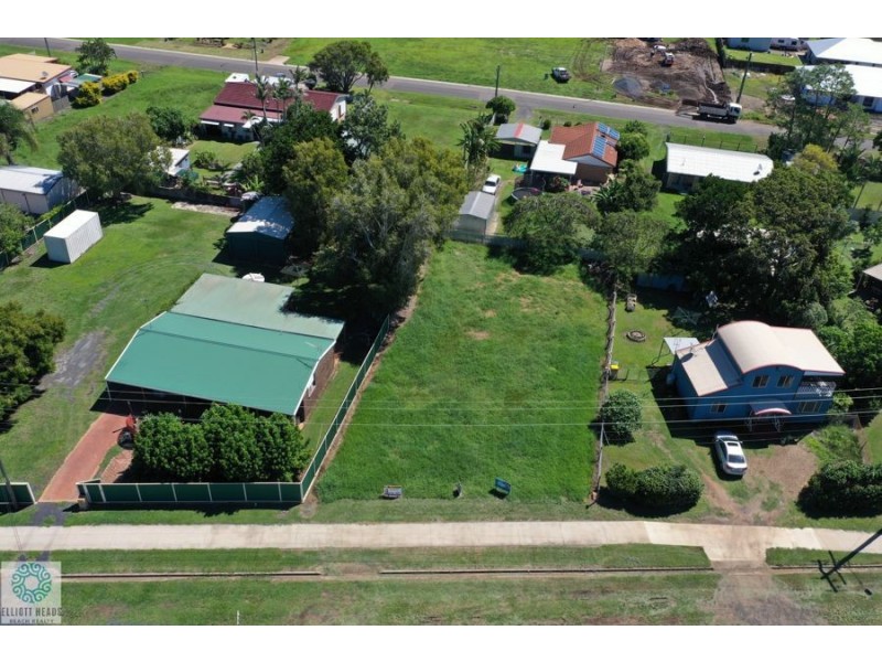 5 Burnett Heads Road, Burnett Heads QLD 4670