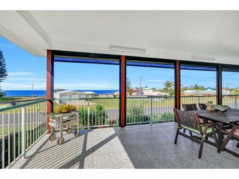3 shelley street, Burnett Heads QLD 4670