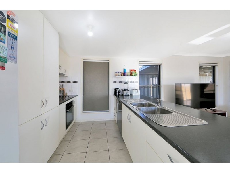 5 Dolphin Court, Elliott Heads QLD 4670