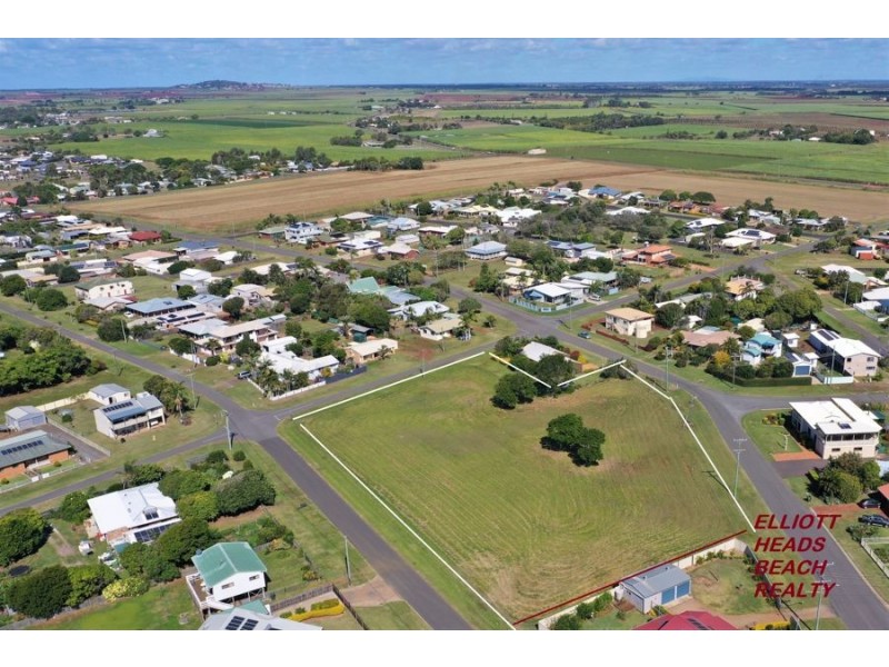 26 Milton street, Burnett Heads QLD 4670