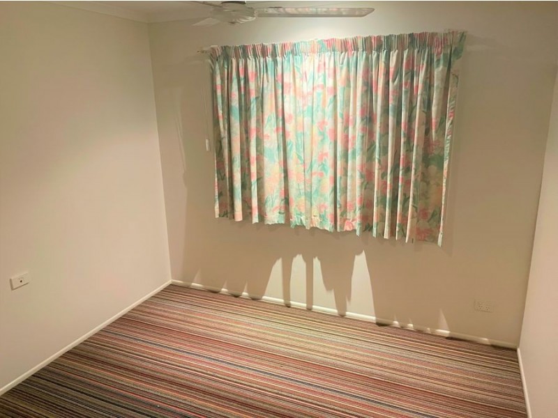 9 Moore St, Burnett Heads QLD 4670