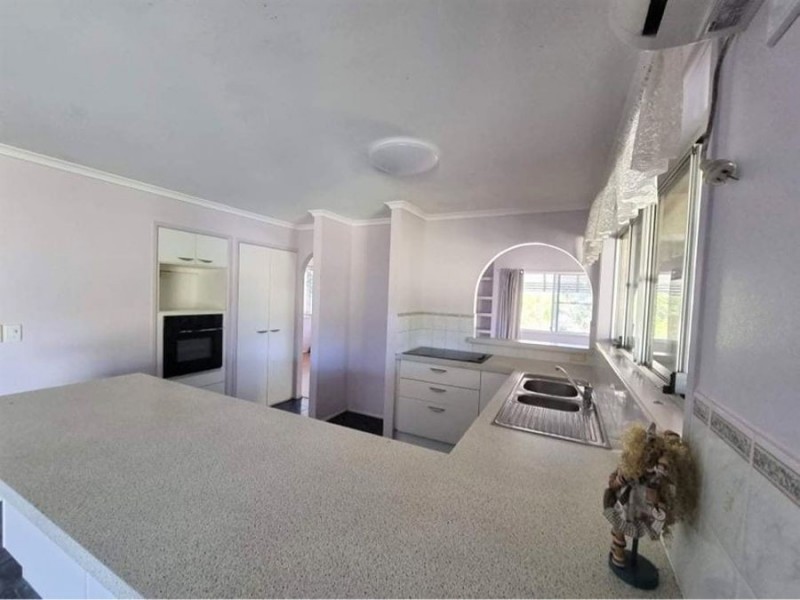 11 Tara street, Innes Park QLD 4670