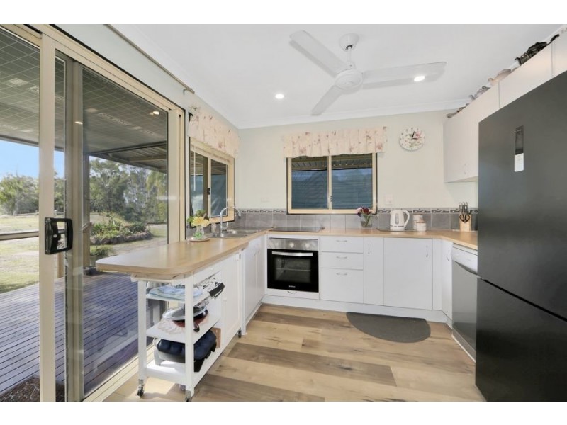 11 Tara street, Innes Park QLD 4670