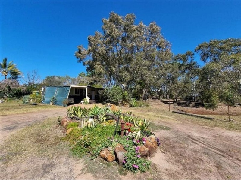 11 Tara street, Innes Park QLD 4670