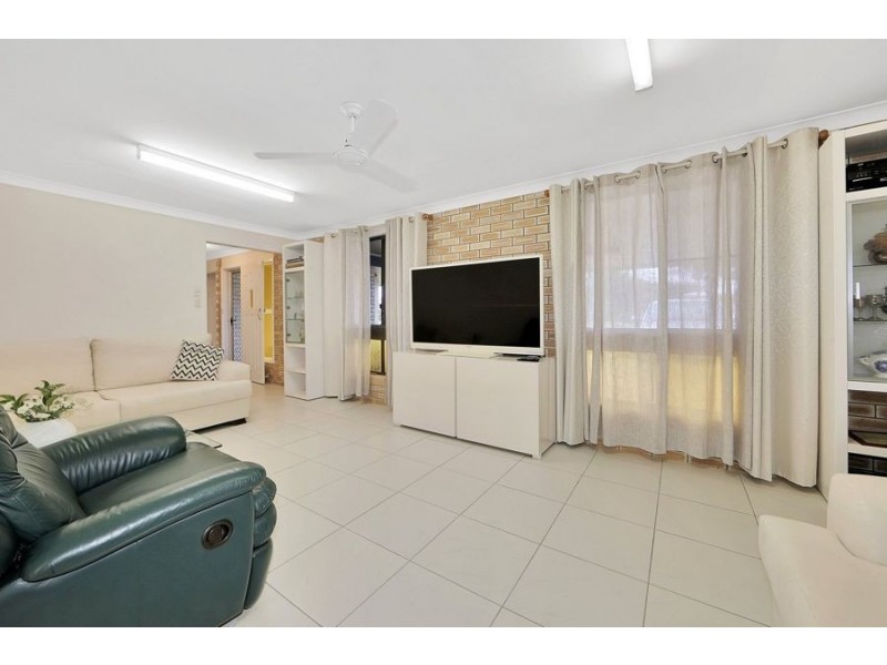 4 Shelley street, Burnett Heads QLD 4670