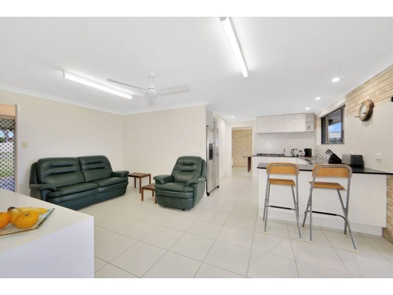 4 Shelley street, Burnett Heads QLD 4670