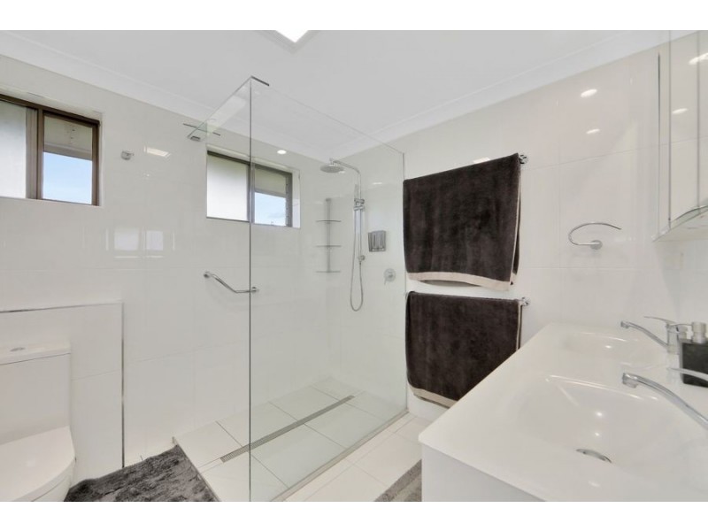 4 Shelley street, Burnett Heads QLD 4670