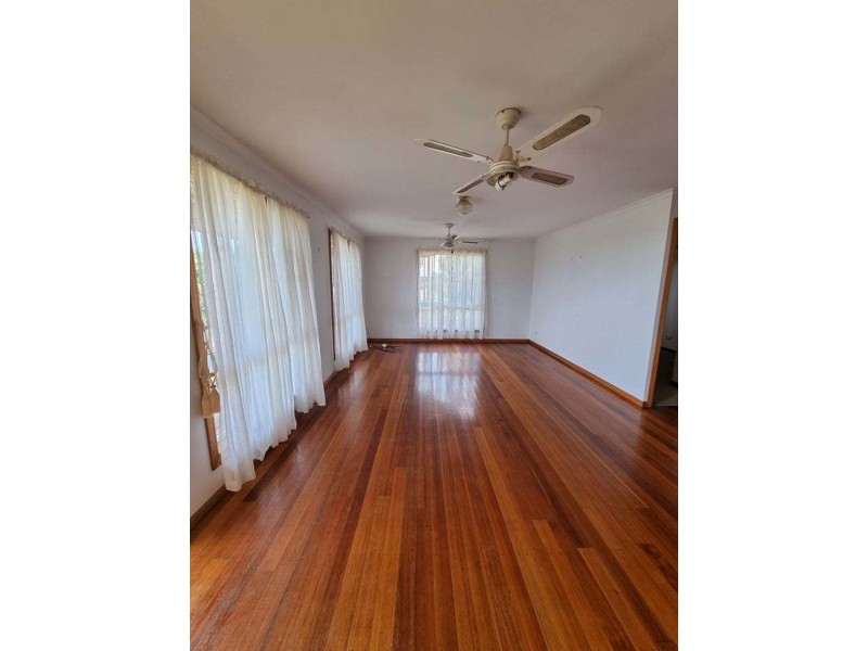 21 Emperor Drive, Elliott Heads QLD 4670