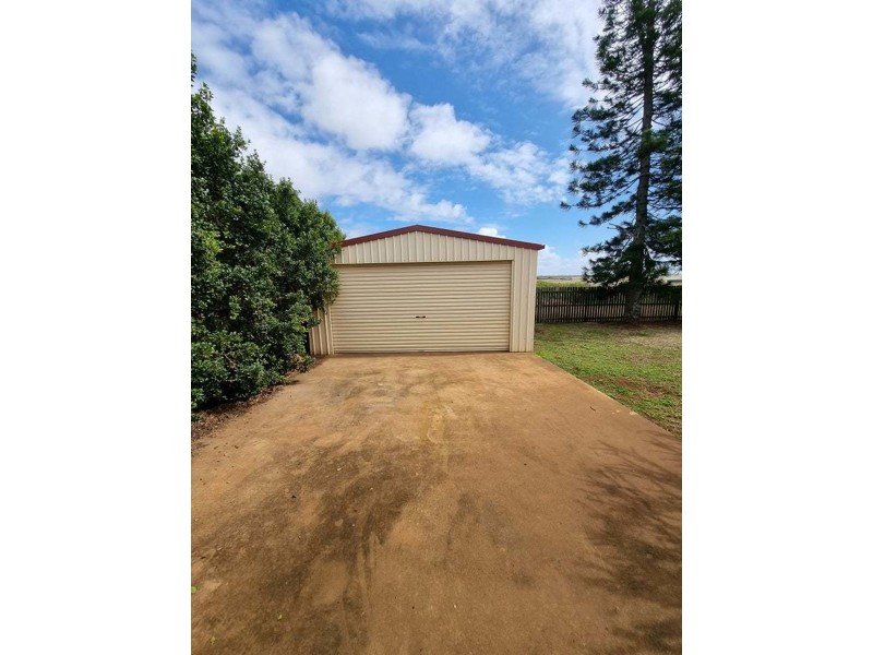21 Emperor Drive, Elliott Heads QLD 4670
