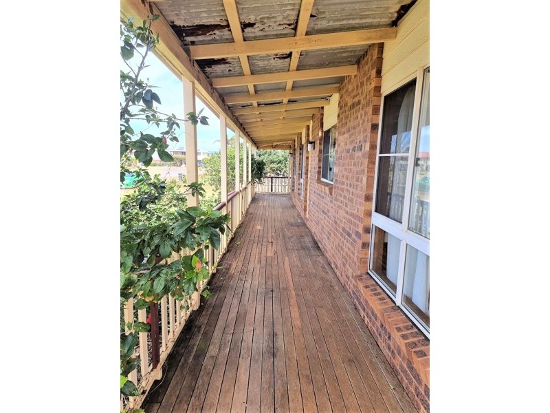 21 Emperor Drive, Elliott Heads QLD 4670