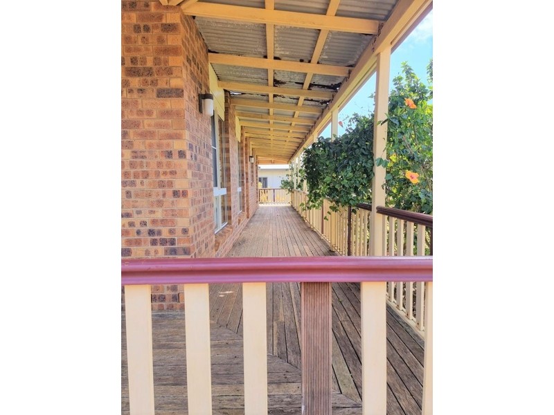 21 Emperor Drive, Elliott Heads QLD 4670