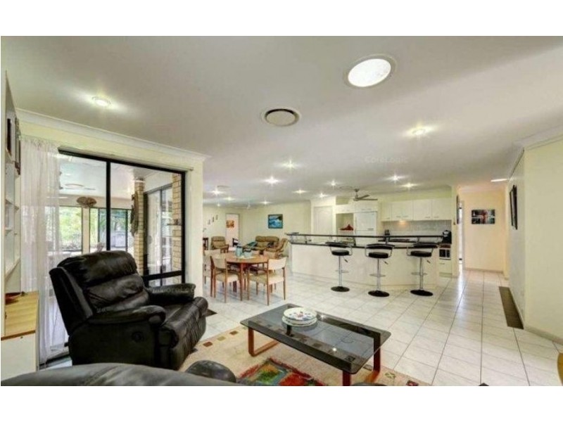 12 Hansen street, Burnett Heads QLD 4670