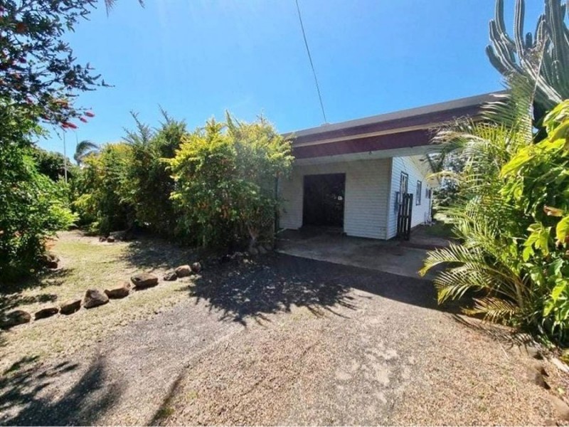 84 Welch Street, Elliott Heads QLD 4670