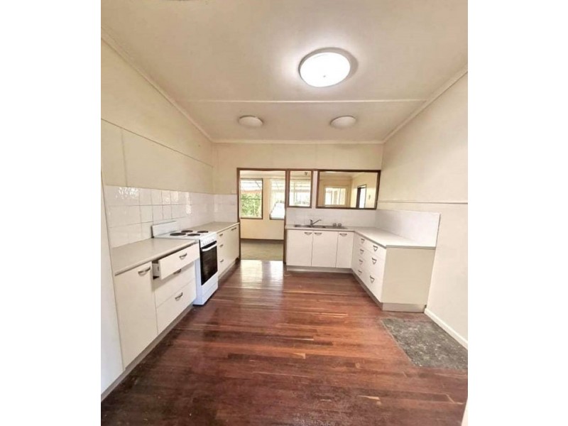 84 Welch Street, Elliott Heads QLD 4670