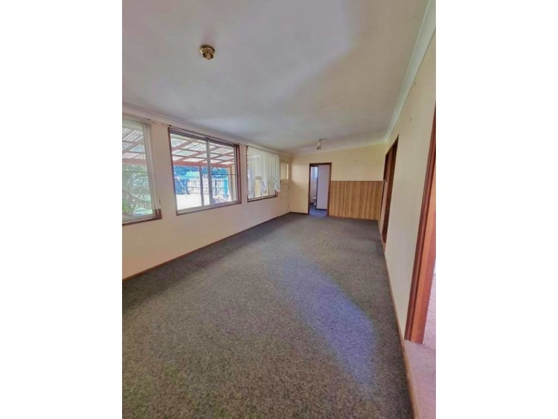 84 Welch Street, Elliott Heads QLD 4670