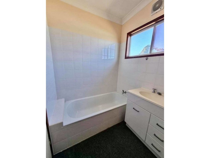 84 Welch Street, Elliott Heads QLD 4670