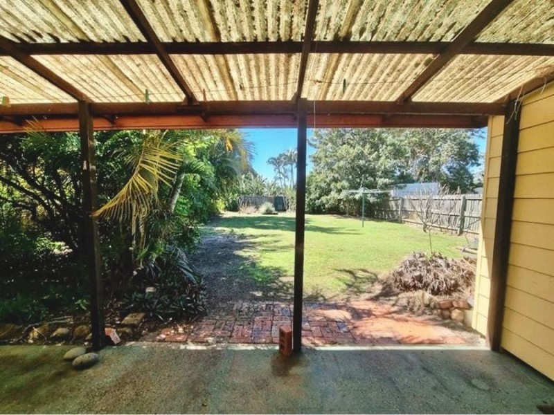 84 Welch Street, Elliott Heads QLD 4670