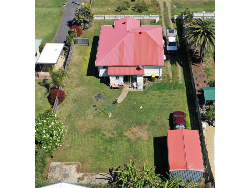 44 Burnett Heads Road, Burnett Heads QLD 4670