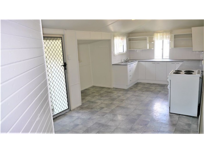 44 Burnett Heads Road, Burnett Heads QLD 4670