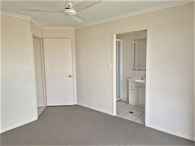 108 Clearview Av, Thabeban QLD 4670