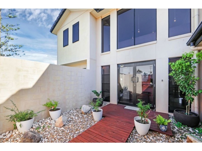 1 rule street, Elliott Heads QLD 4670