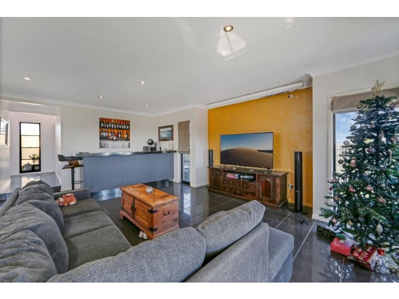 1 rule street, Elliott Heads QLD 4670