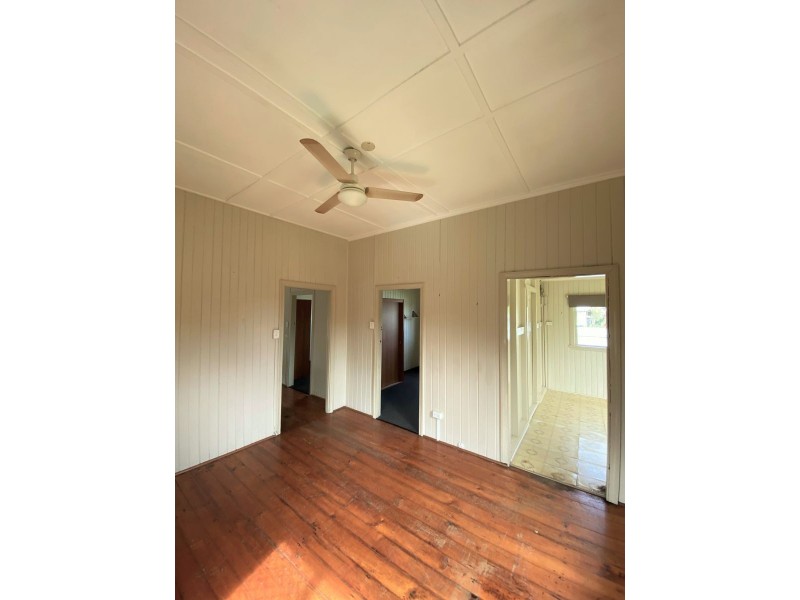 180 Elliott Heads Road, Kepnock QLD 4670