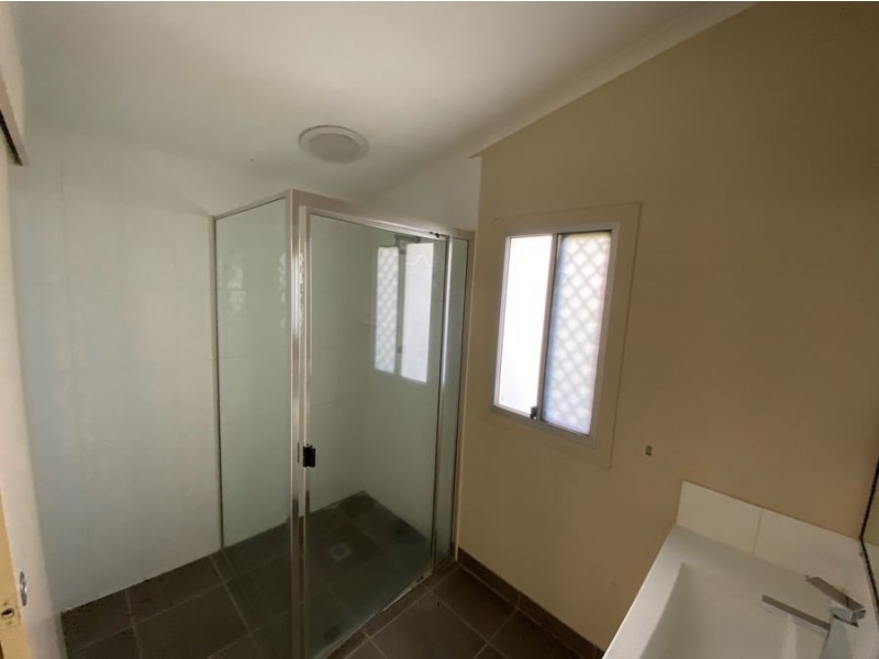 180 Elliott Heads Road, Kepnock QLD 4670