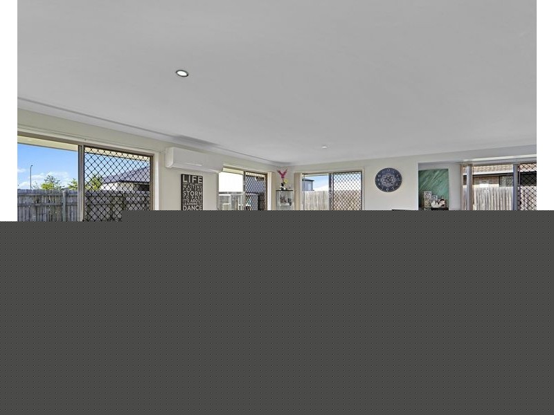 12 zac street, Kalkie QLD 4670