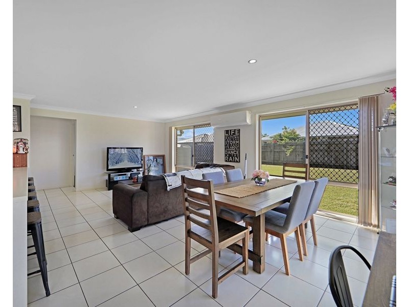 12 zac street, Kalkie QLD 4670