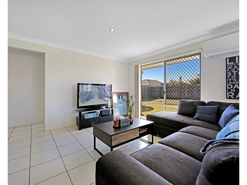 12 zac street, Kalkie QLD 4670