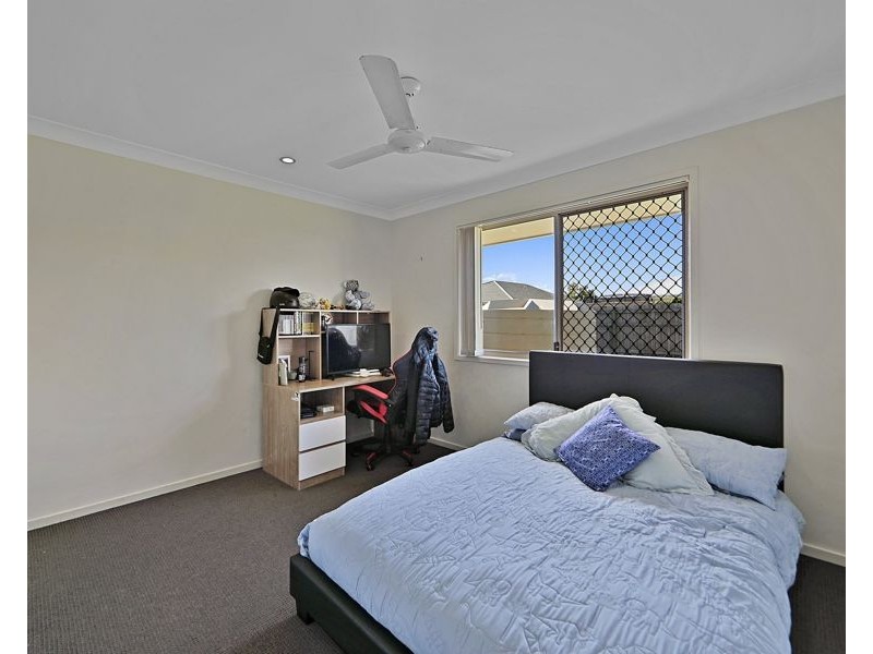 12 zac street, Kalkie QLD 4670