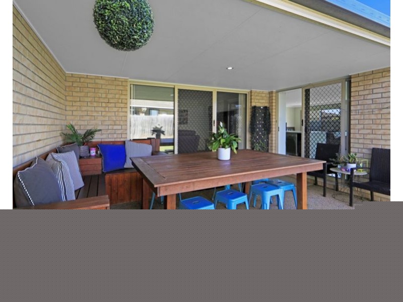 12 zac street, Kalkie QLD 4670