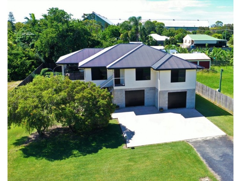 25 Duffy street, Burnett Heads QLD 4670