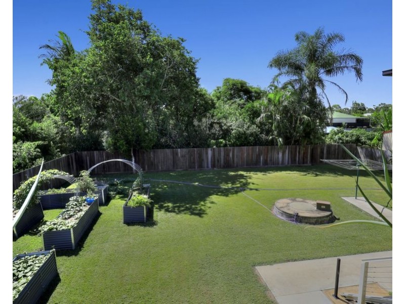 25 Duffy street, Burnett Heads QLD 4670