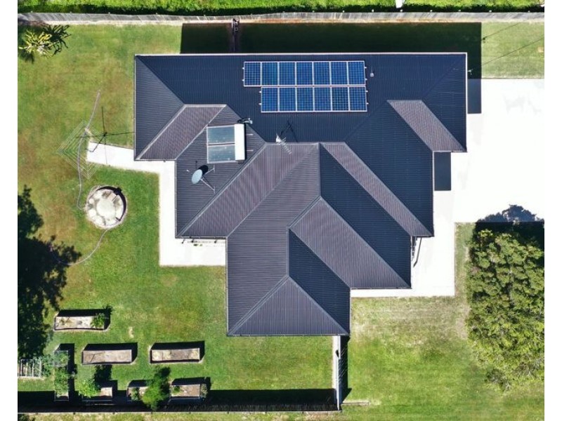 25 Duffy street, Burnett Heads QLD 4670