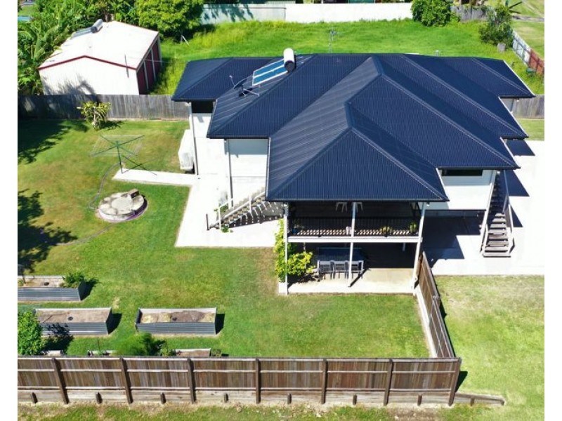 25 Duffy street, Burnett Heads QLD 4670